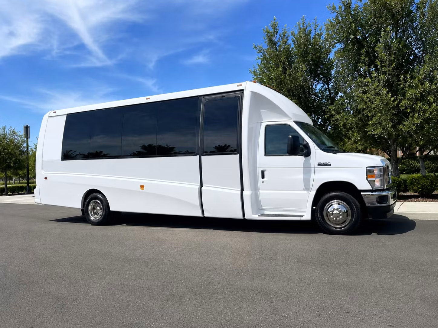 15 passenger minibus
